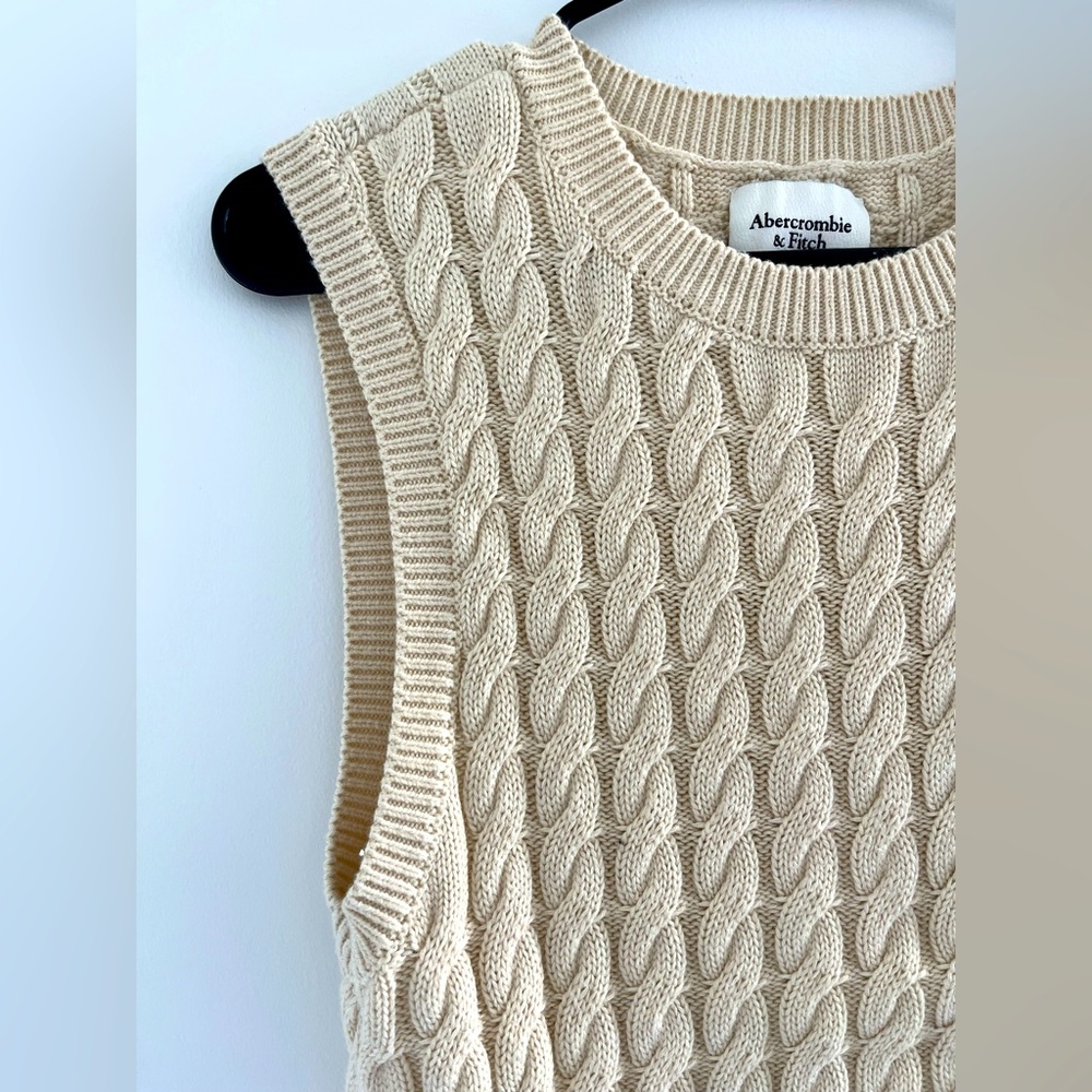 Abercrombie short sleeve sweater vest